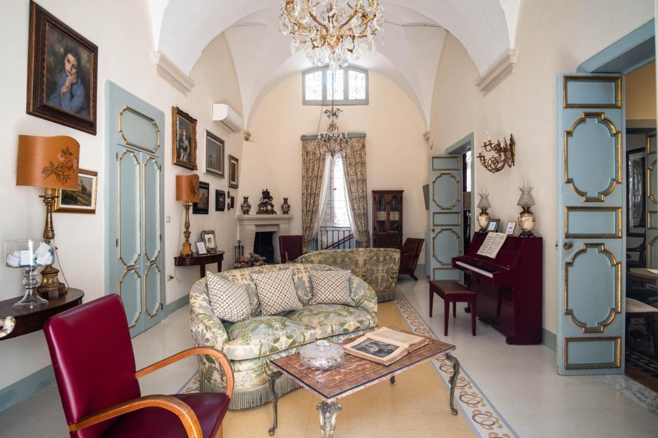 Bed and Breakfast Palazzo Guido Лечче Екстер'єр фото